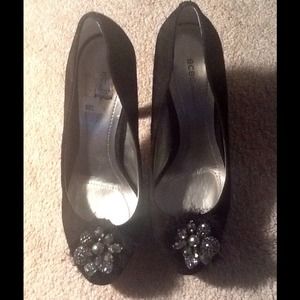BCBG heels