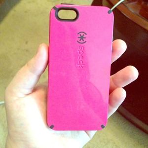 Black and pink iPhone 5 speck