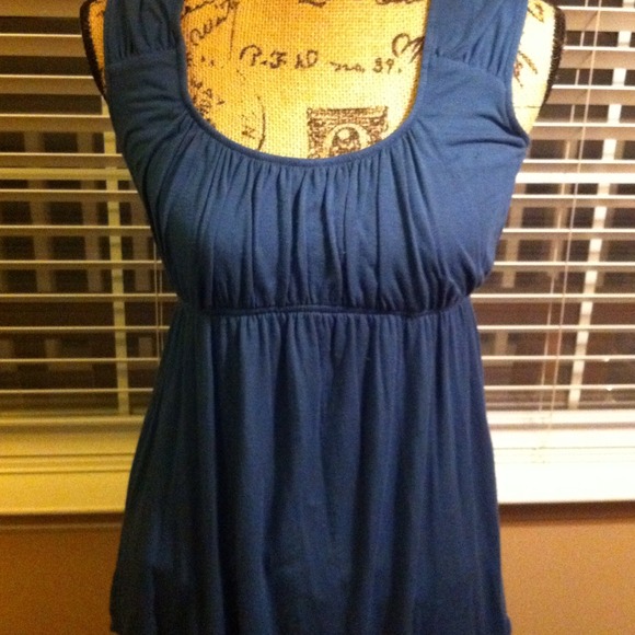 BR blouse, AT loft skirt, BCBG blouse bundle!beth