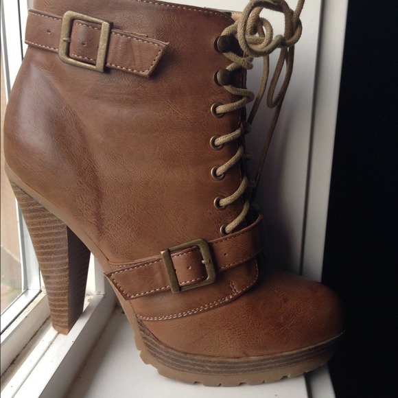 Shoes - Picture 1 of 1