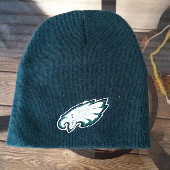 🅱BUNDLE DEAL GET ALL THREE!!  GREEN HAT BLACK HAT