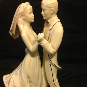 Lenox Wedding Promises First Dance Cake Topper