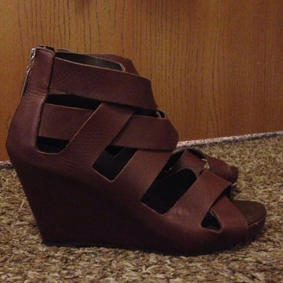 Dolce vita wedges-SOLD