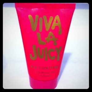 ** SOLD in bundle** Viva La Juicy Shower Gel
