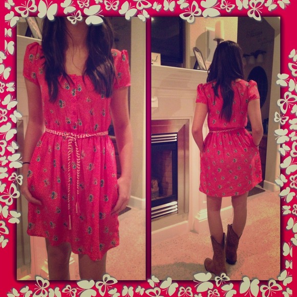 Bundled! Sold!!!! Pink dress with flowers! 🌸🌷