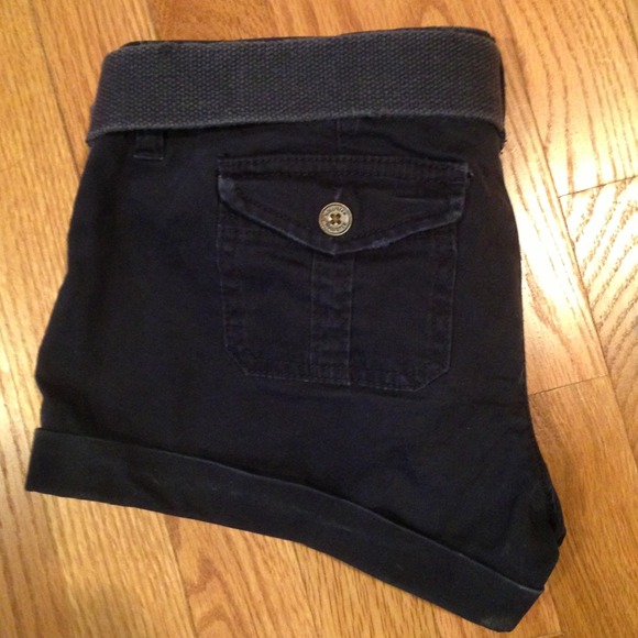 HOLLISTER shorts - Picture 3 of 3