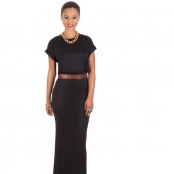 🚫SOLD IN BUNDLE🚫REDUCED! Long Black Shoxie Dress