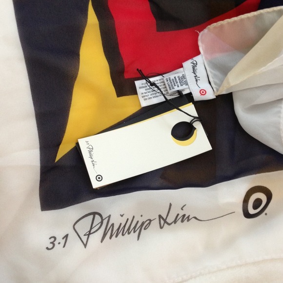 💕 Phillip Lim Boom Scarf NWT - Picture 2 of 2