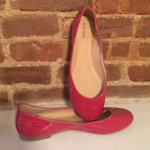 SOLD Nine West hot pink crocodile flats