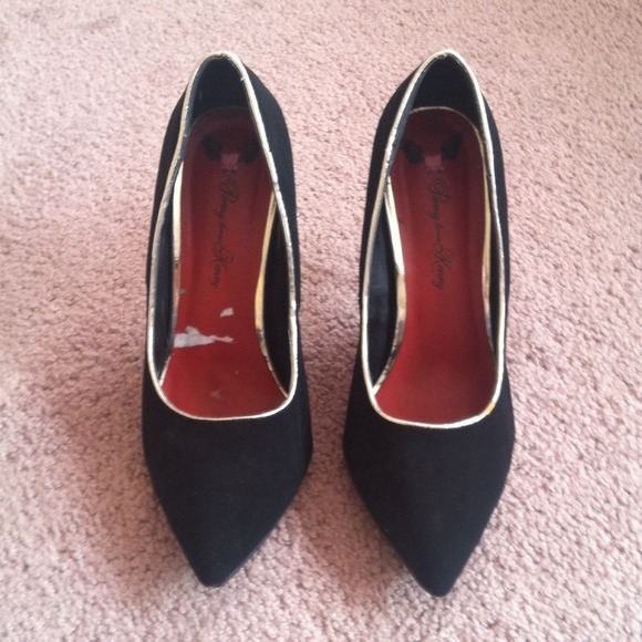 Black swede shoes