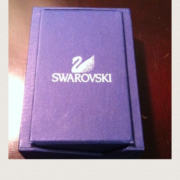 Swarovski Pure Charm Mauve Pearl Bracelet - Picture 2 of 3