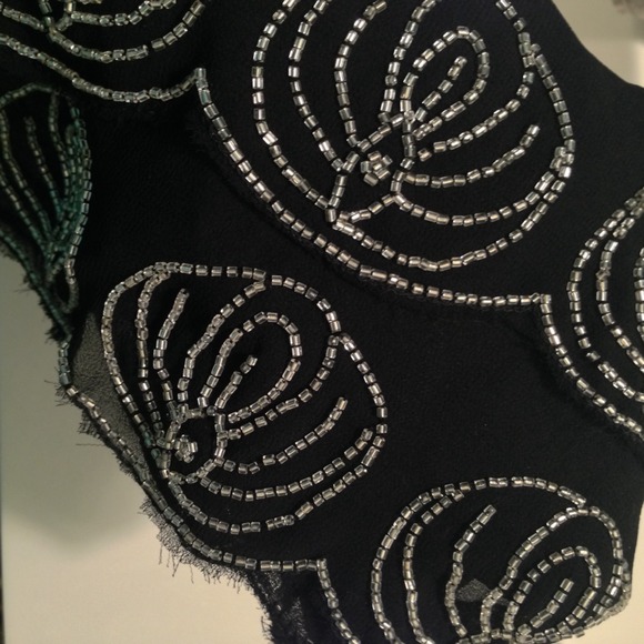 🔺FINAL SALE🔺NWOT Beaded roses skirt - Picture 2 of 3