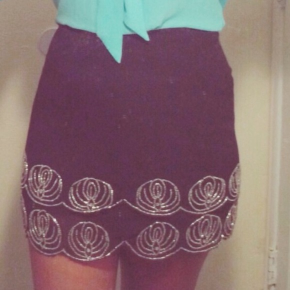 🔺FINAL SALE🔺NWOT Beaded roses skirt - Picture 3 of 3