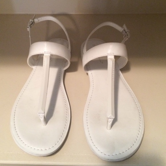BCBGeneration Shoes - BCBG generation sandals white sz 8.5