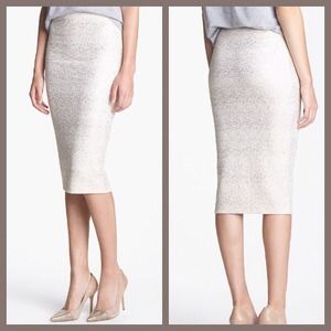 ❌❌Sold❌❌Gold Metallic pencil skirt