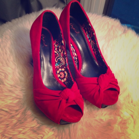 New red suede red peep toe pumps - Picture 1 of 4