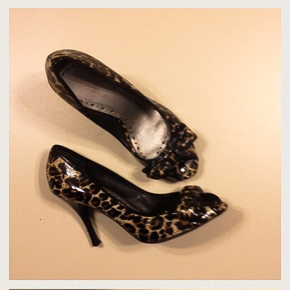 ✨ SALE!  BCBG Patent Pumps!✨
