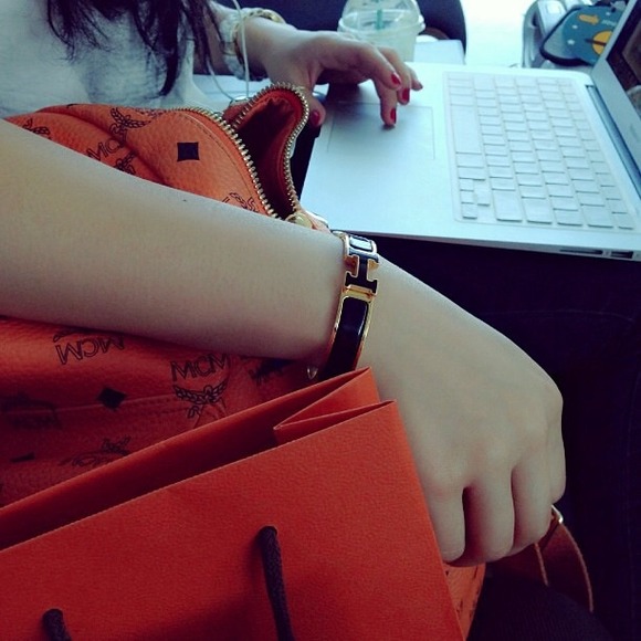 🔆ForSharing👌💯 authentic Gold Hermès barcelet