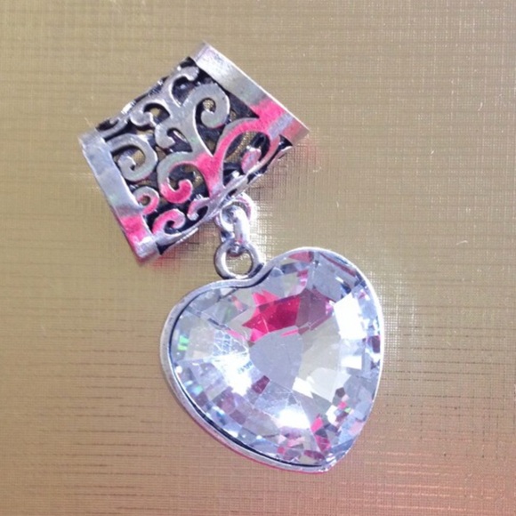 NEW Large Glass Heart Scarf Pendant - Picture 3 of 3