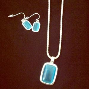 Necklace and earring set