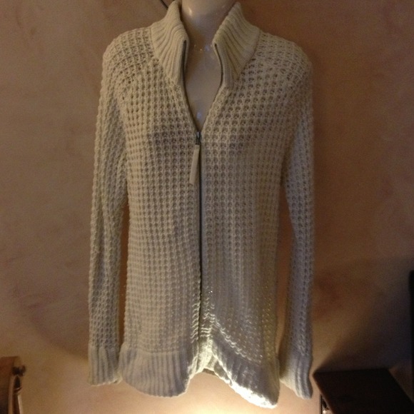 Ivory zip up sweater