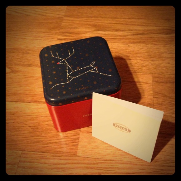 ✨SOLD✨Fossil Watch Box
