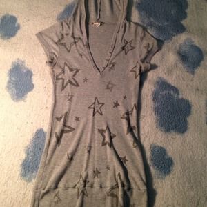 Star print gray tshirt