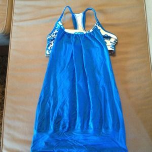 Lululemon tank size 6