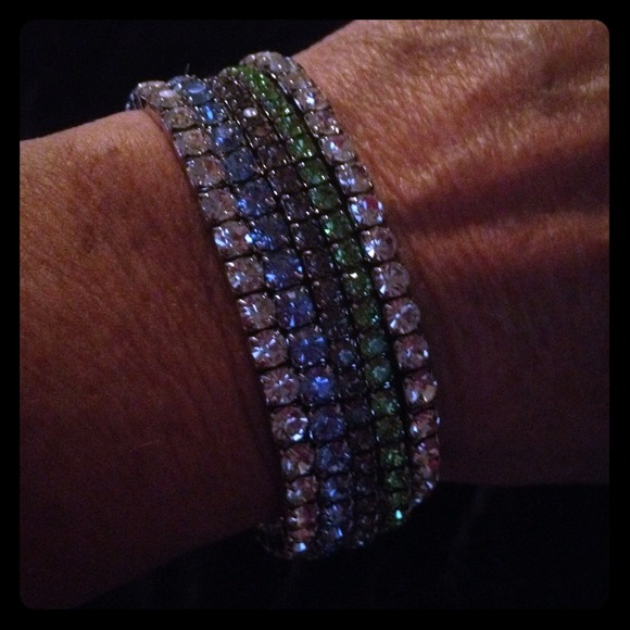 5 gem stretch bracelets