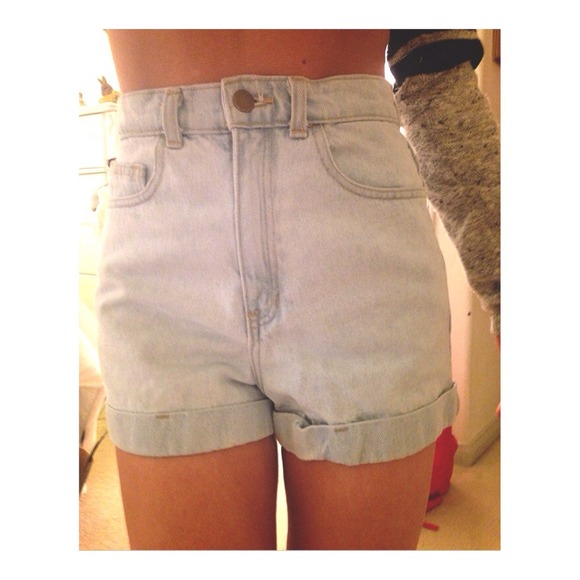 💕american apparel light wash high waisted shorts