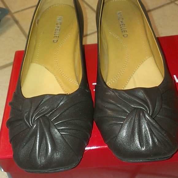 Michelle D "stacy" flats. - Picture 2 of 4