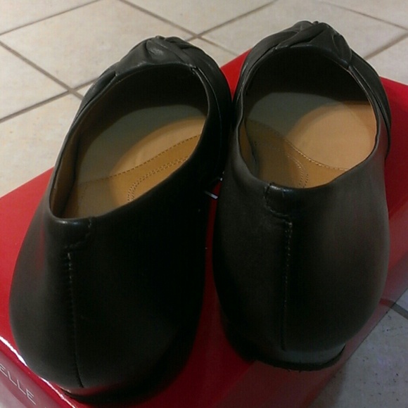 Michelle D "stacy" flats. - Picture 4 of 4