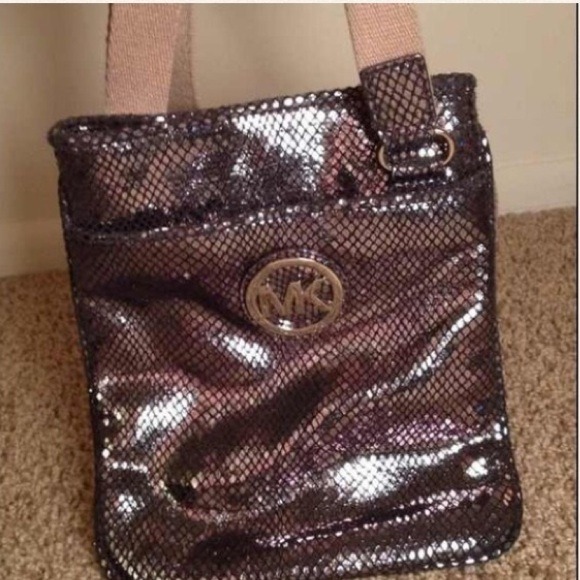 🌟Authentic Michael Kors cross body bag🌟