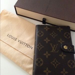 Louis Vuitton Monogram Small Key Ring Agenda
