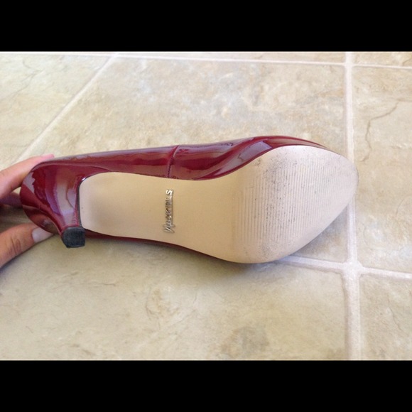 Red heels - Picture 2 of 2