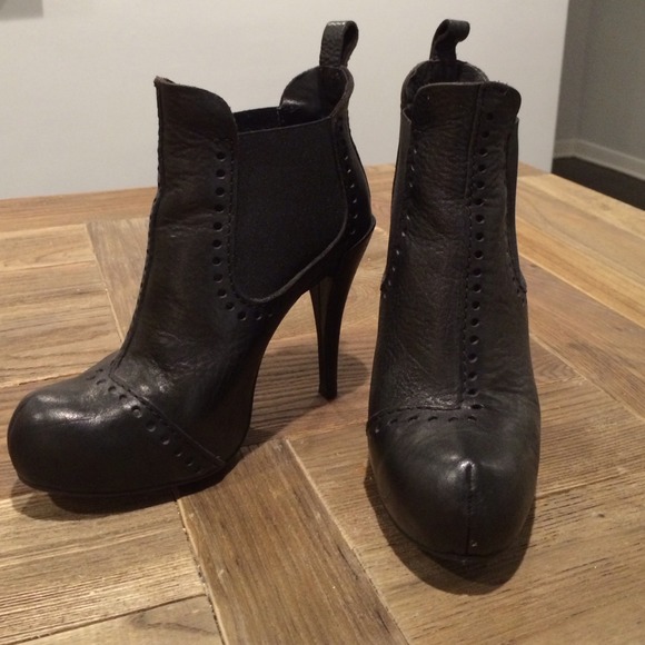 🎈SOLD🎈 Pedro Garcia booties - Picture 2 of 4