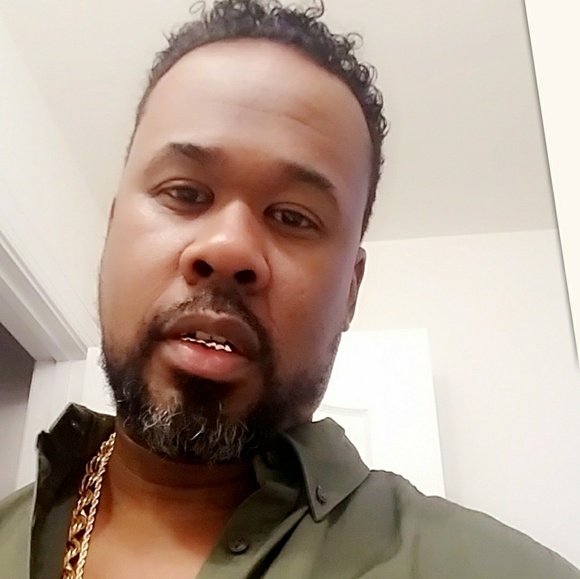 Meet #ShomariAkil your Seller & Buyer - Picture 6 of 8