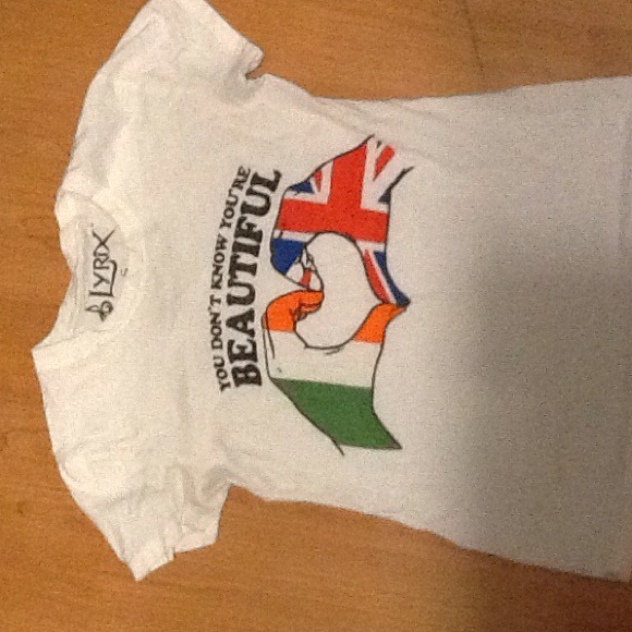 1D ( one direction ) T-shirts! - Picture 3 of 4