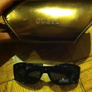 GUESS Sunglasses -BRAND NEW W/TAGS!