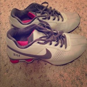 Nike Shox Y5.5 grey and pink