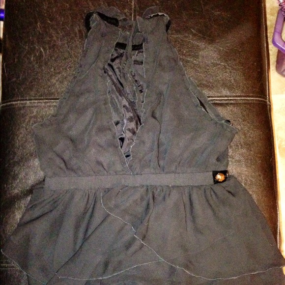 Black chiffon layer jewels top BEBE w/ backless - Picture 2 of 3