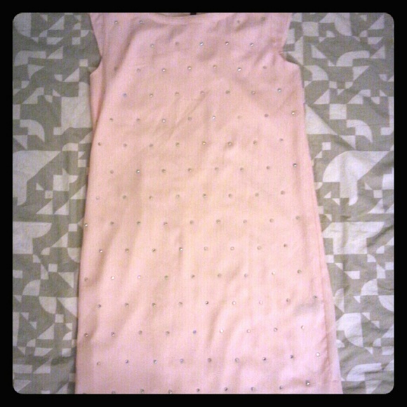 Pink shift with multi-faceted detail