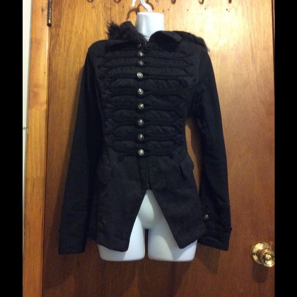 Black coat.  ¤Gothic style¤ (hold)