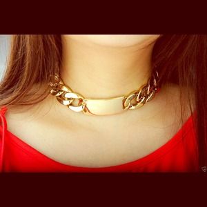 Gold chunky necklace