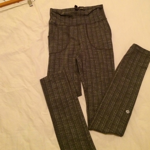 Lululemon Skinny Will in grey ziggy size 4