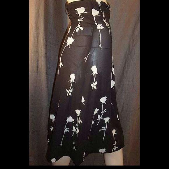 Dolce & Gabbana Floral Strtch Silk Skirt 38IT NWOT - Picture 3 of 4