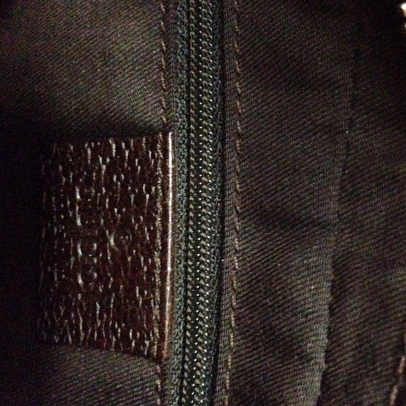 Authentic GUCCI Small Brown Guccisimma Bag - Picture 3 of 4