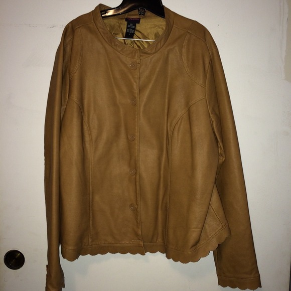 🔸Plus Size Jacket🔸 - Picture 3 of 4