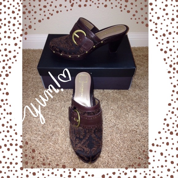 💥reduced💥Liz brown tapestry heeled clogs