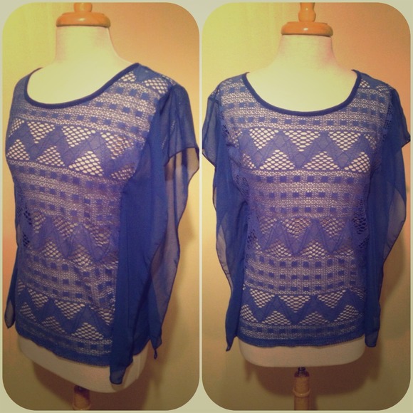 🚫SOLD🚫 Used Blue Crochet Top
